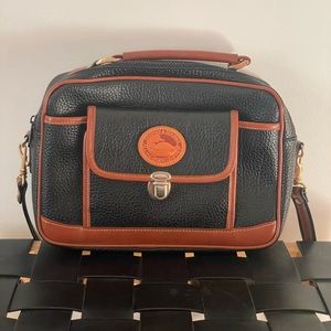VTG Dooney & Bourke All Weather Leather Black Crossbody Bag Read Description